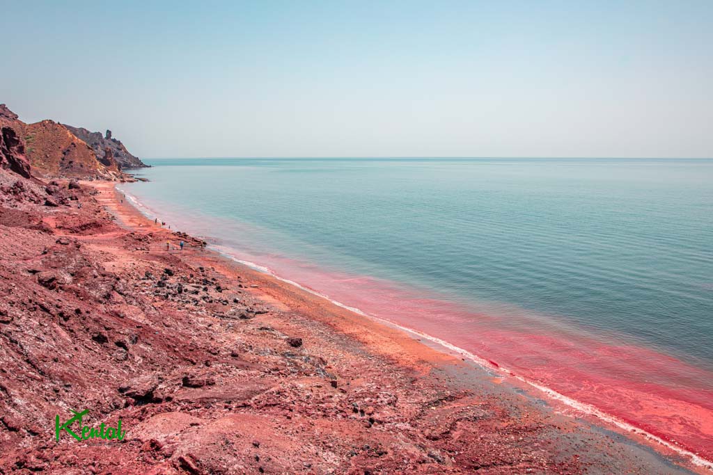 Hormuz Island hiking and swimming tours