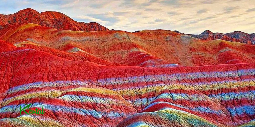 Hormuz Island hiking and swimming tours